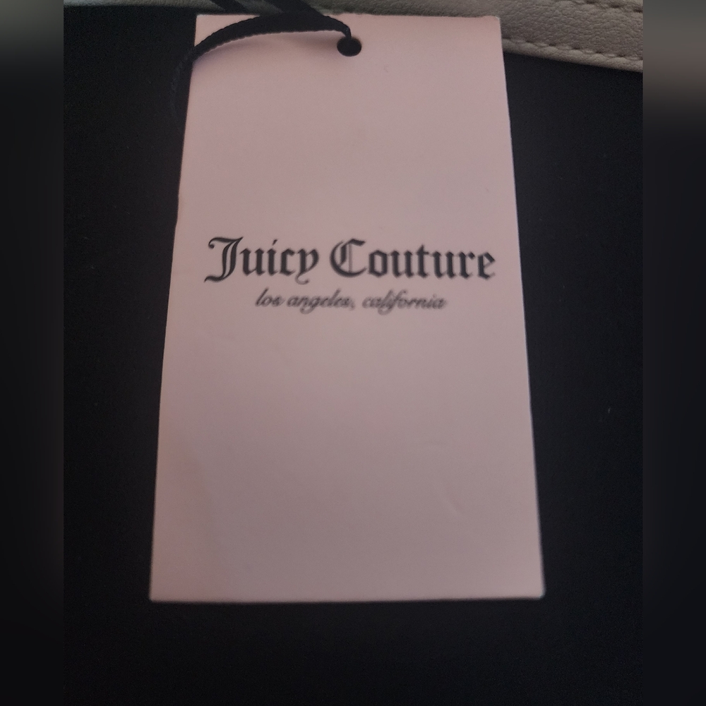 NWT Juicy Couture Juicy Kingdom Heart-Shaped Wristlet - Picture 3 of 6